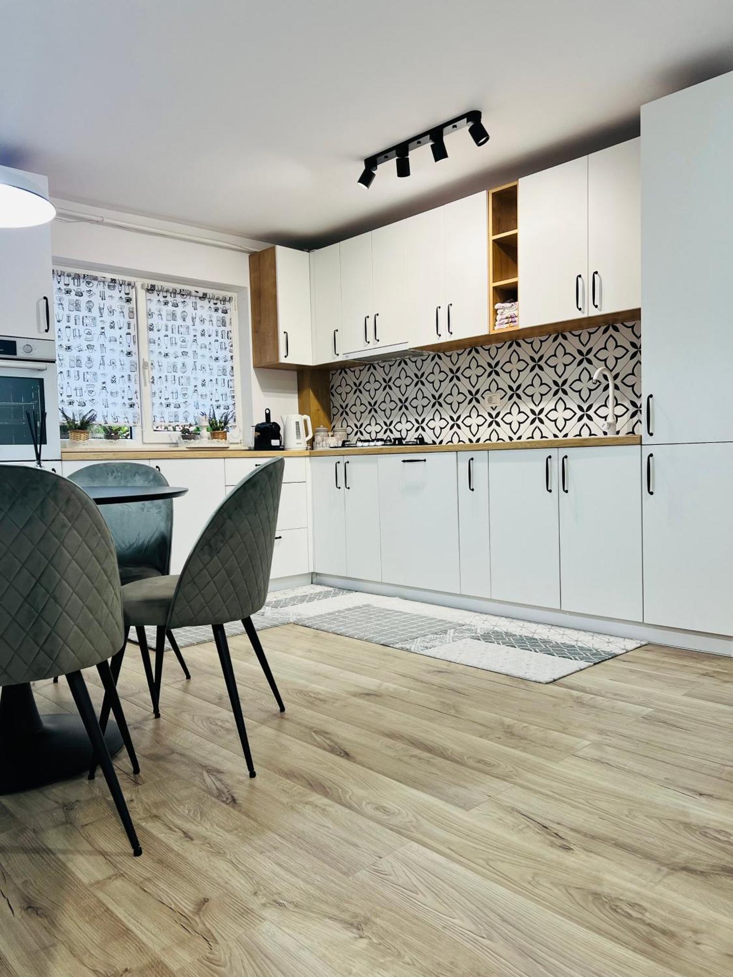 Apartament Orizont スチャヴァ エクステリア 写真